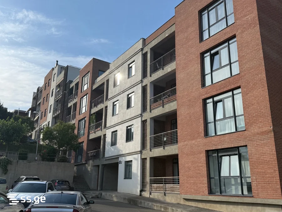 Коммерческое помещение на Iasamnebi st. Lisi lake
