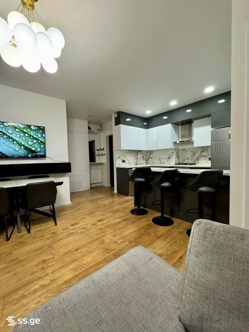 4 room Flat For Sale. Mukhiani
