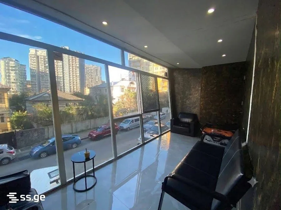 Commercial space For Sale