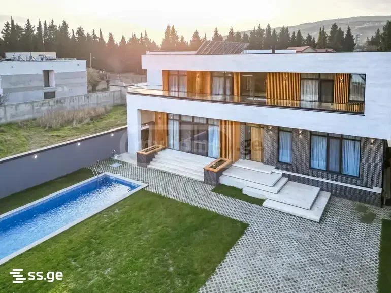Дом Комната Продаётся. Дигоми