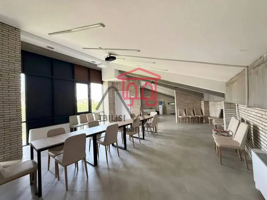 3-комнатное помещение 218 м² на Цхнетском шоссе, $15000