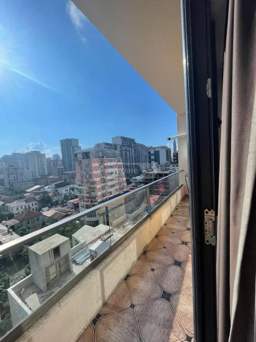 Квартира (50 м²)