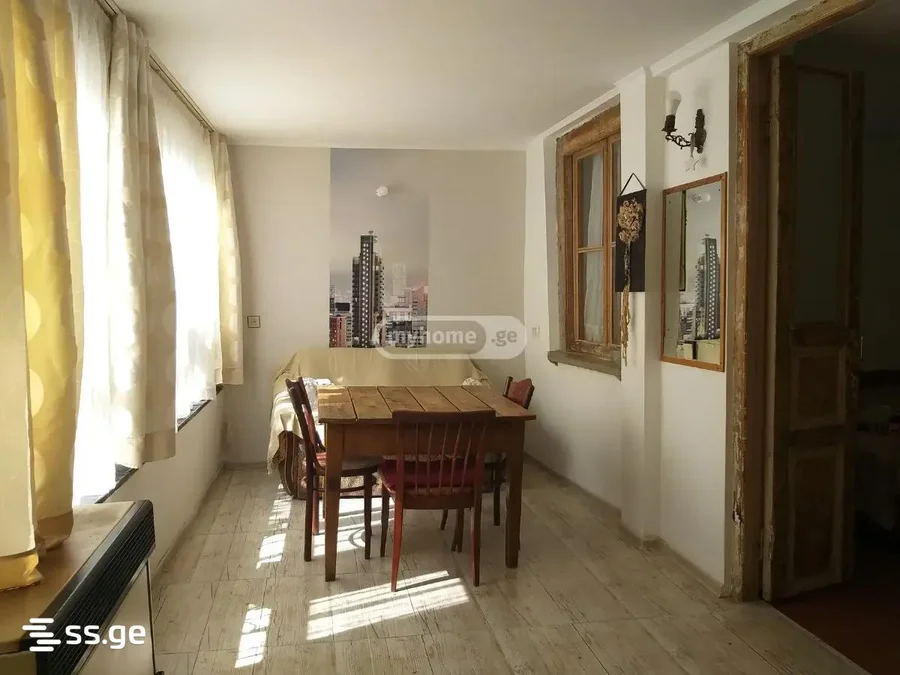 3 room Flat for rent. Sololaki