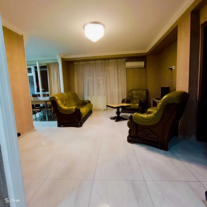 4 room Flat Daily rent. Chugureti