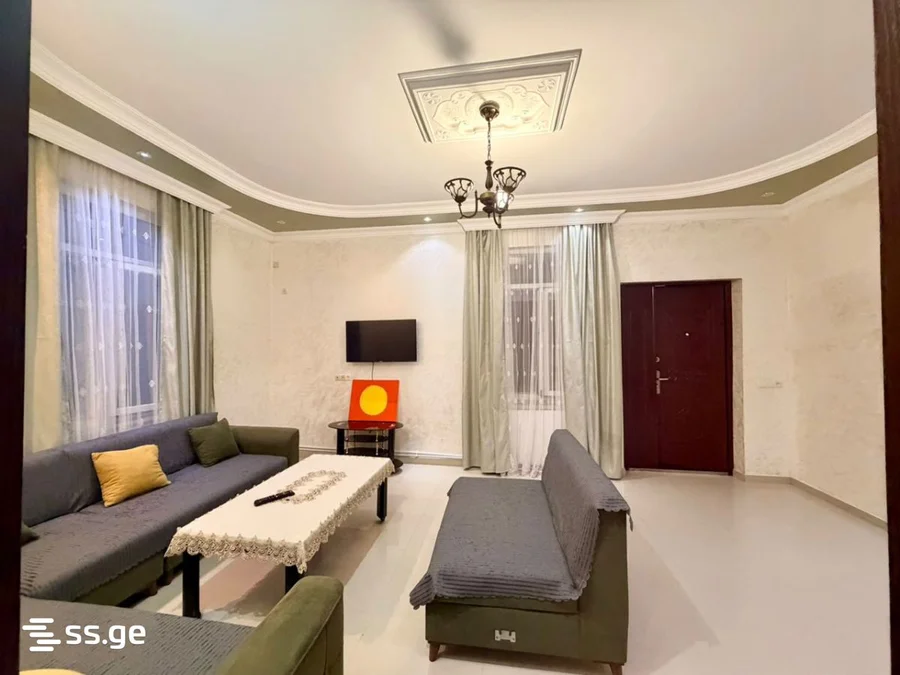 3-комнатная квартира, 100 кв.м, район аэропорта, $600