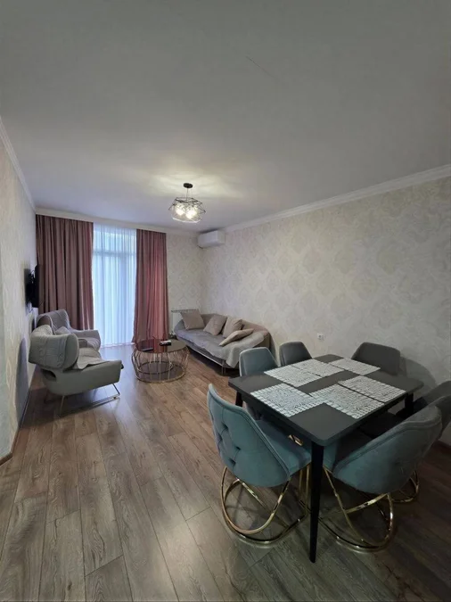 Долгосрочная аренда 3-комнатной квартиры в Khimshiashvili District