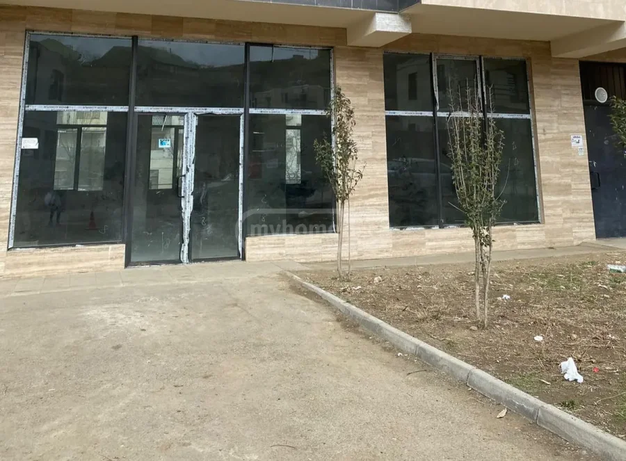 Универсальное коммерческое помещение в Мухьяни