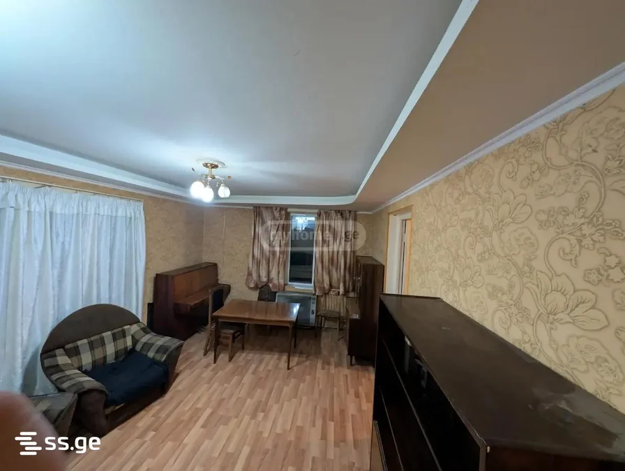 Коммерческое помещение на Gldani Microdistrict . Gldani