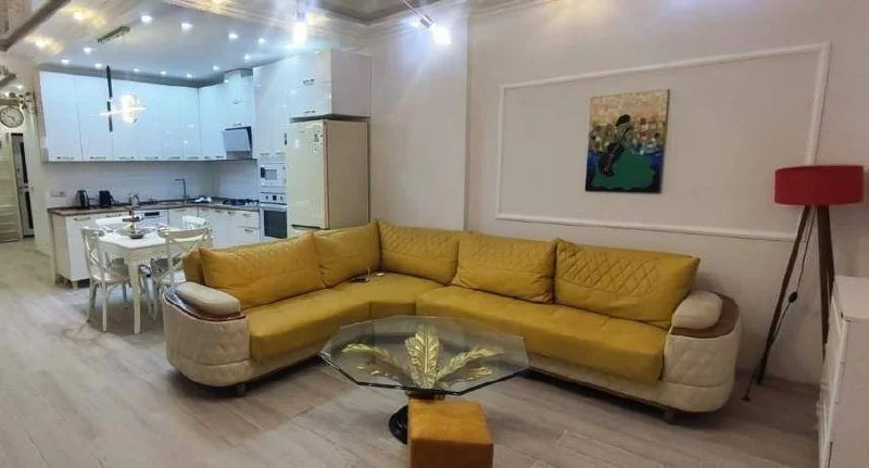 Долгосрочная аренда 3-комнатной квартиры в Khimshiashvili District