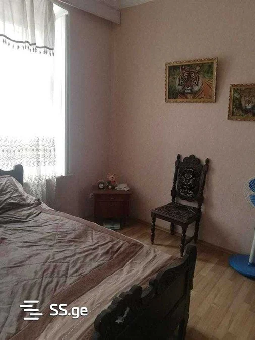 8-комнатная квартира на продажу. Чугурети