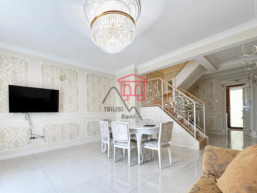 5-комнатная квартира 145 м² на ул. Купрадзе, $1500