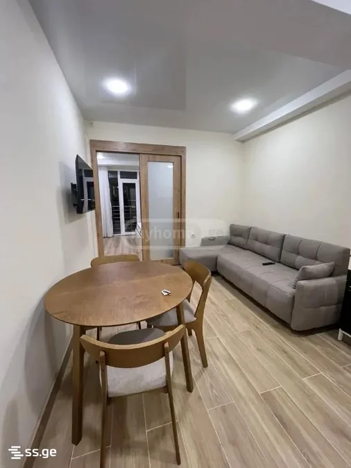 1+1 на Sh. Rustaveli Ave. 41) 10 Rustaveli District