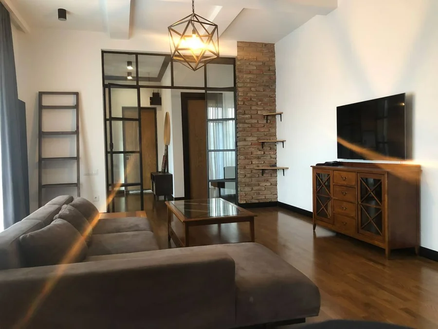 4-комнатная квартира в районе Ваке/Багеби, $2000