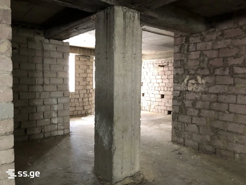 Room Commercial space For Sale. Vera