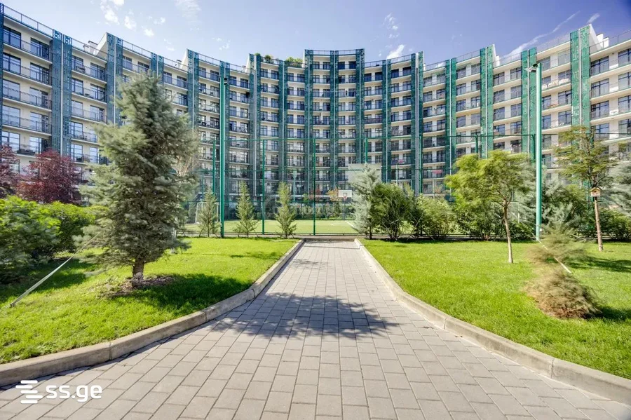 4-комнатная квартира в Сабуртало