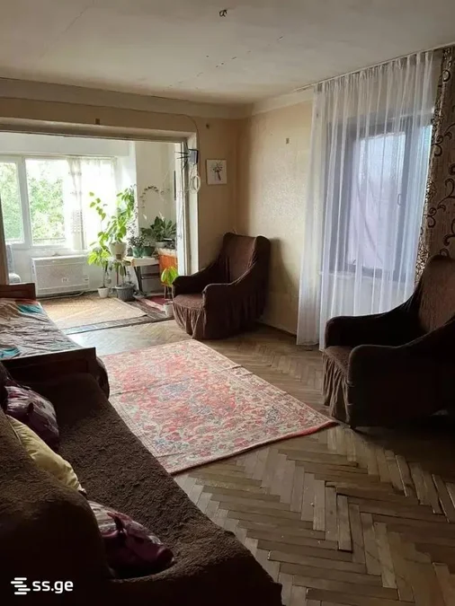 3-комнатная квартира в Тбилиси