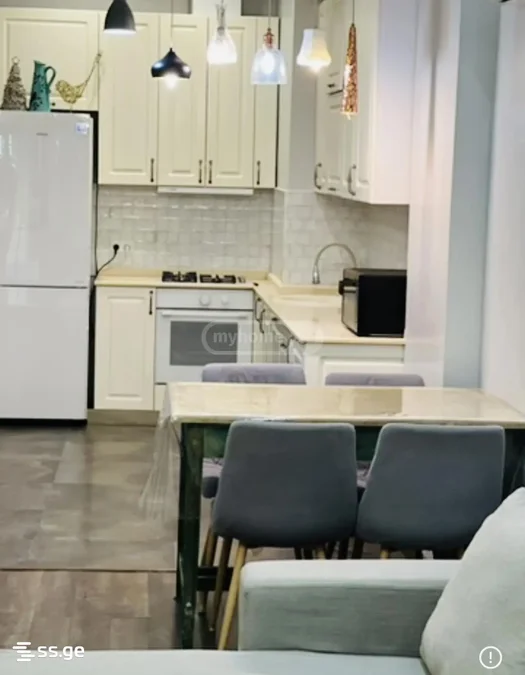 3-комнатная квартира , до лета $700
