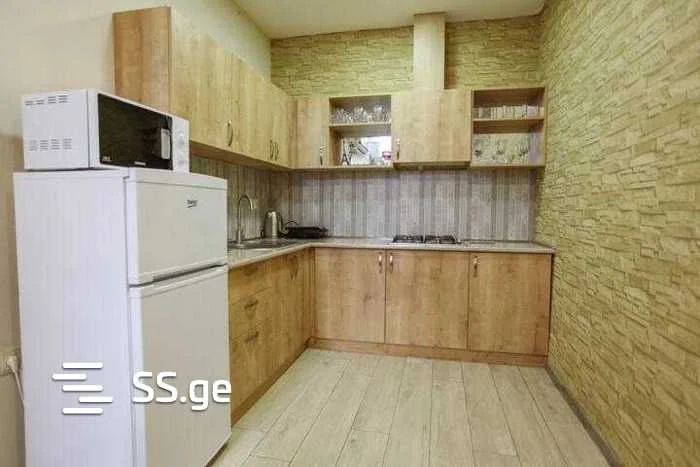 3 room Flat For Rent. Vera
