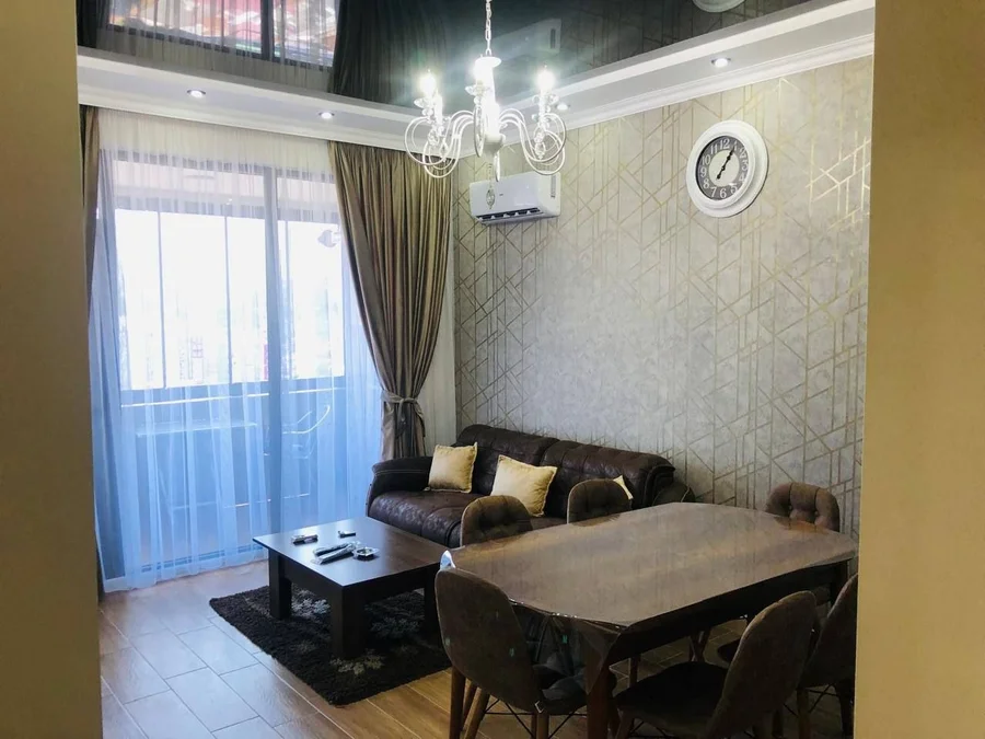 Квартира в Старом Батуми, 2 спальни, 70 м²
