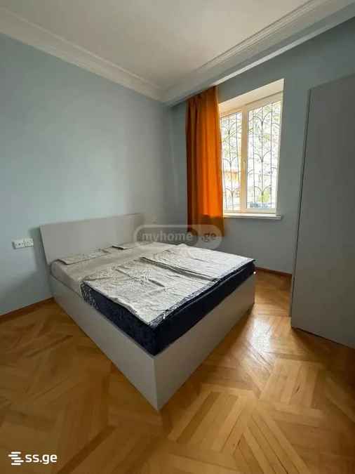 4 room Flat For Rent. Isani