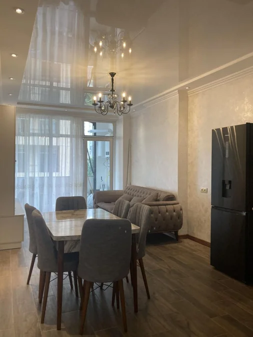 2+1 ул. Генерала Аслана Абашидзе, 10, $600