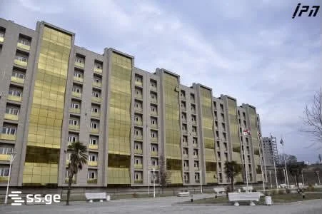2-комнатная квартира посуточно. Варкетили