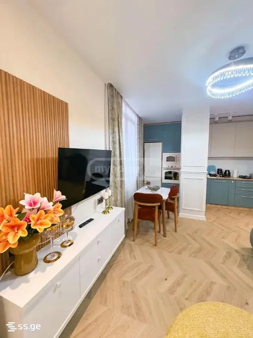 1+1 на Ketevan Tsamebuli St. 0 Agmashenebeli District
