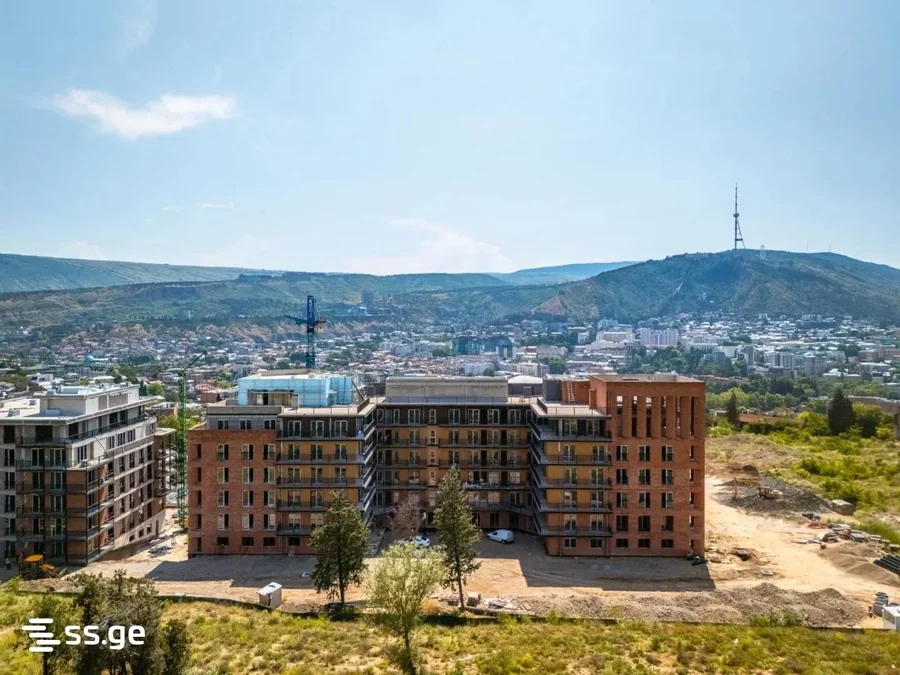 4-комнатная квартира на продажу. Авлабари