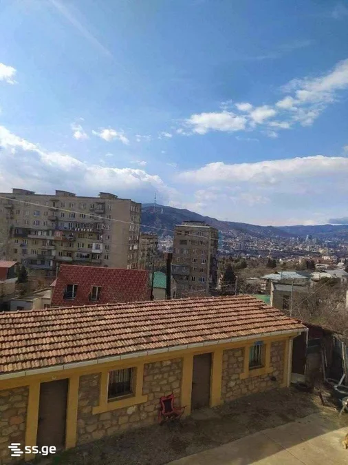 Участок 314 кв.м с домом на Элиа, $115,000