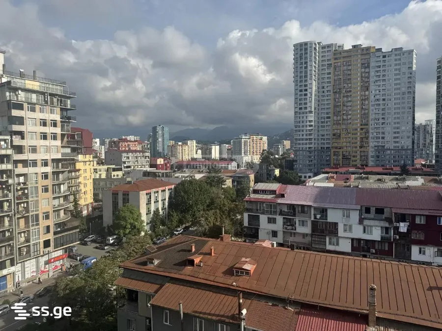 3-комнатная квартира, 80 м², $600