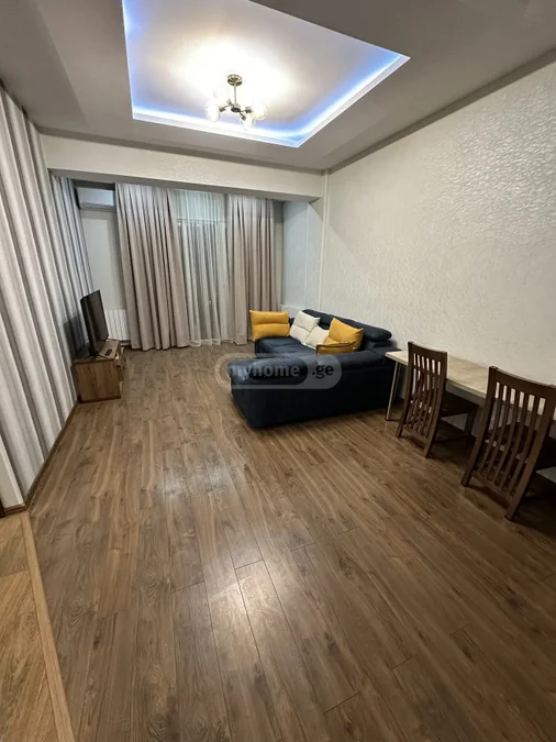 3-комнатная квартира в Сабуртало, 70 м²
