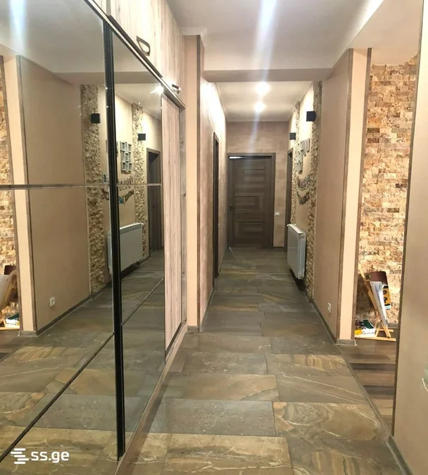 4 room Flat For Sale. Sanzona