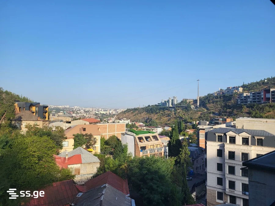 5 room Flat For Sale. Sololaki