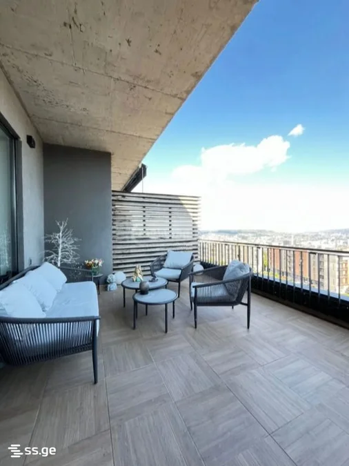 5 room Flat For Sale. Lisi lake