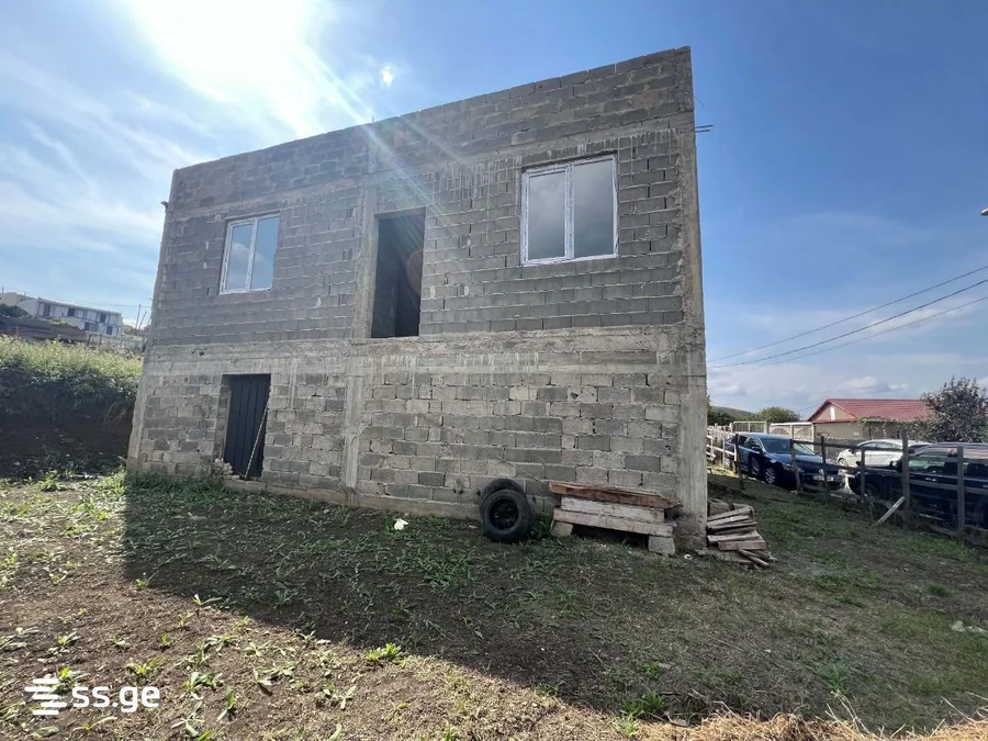 5 room Private House For Sale. Mukhiani