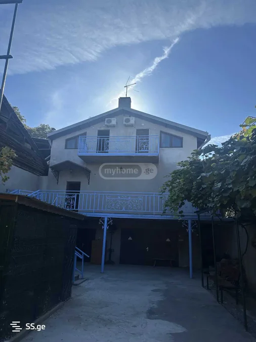 4 room Private House For Rent. Avlabari