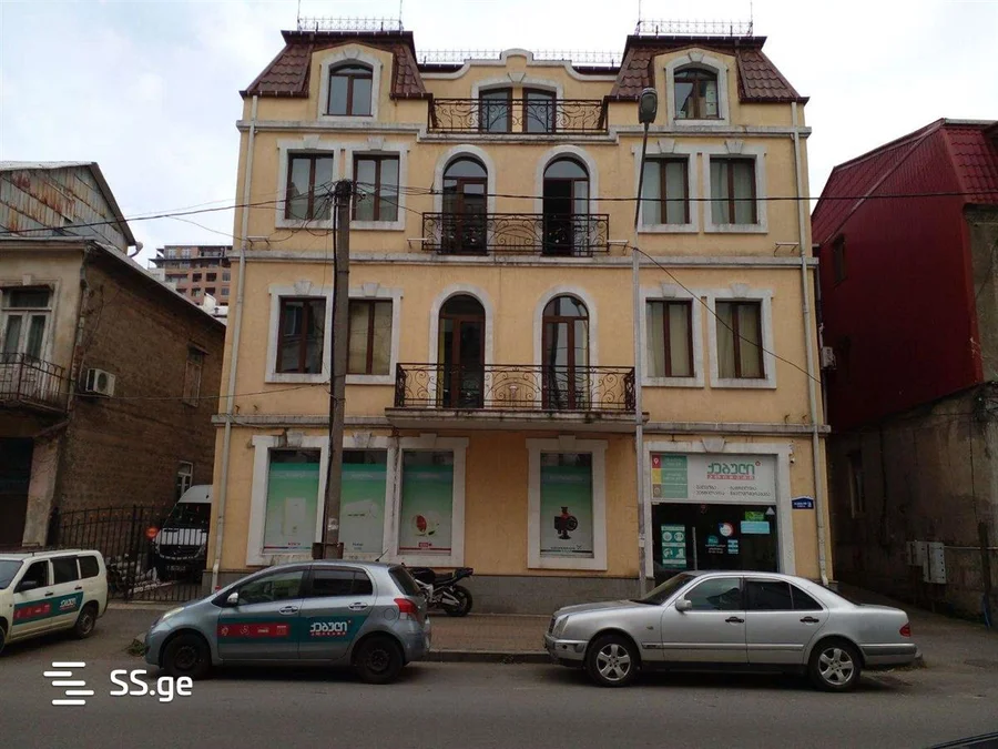 Коммерческое здание 693,48 м² в Старом Батуми, $1,200,000