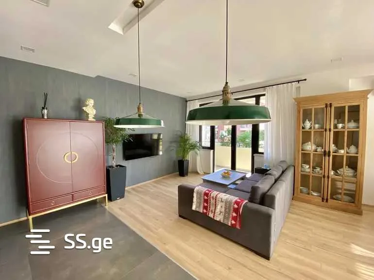 3 room Flat For Rent. Vake