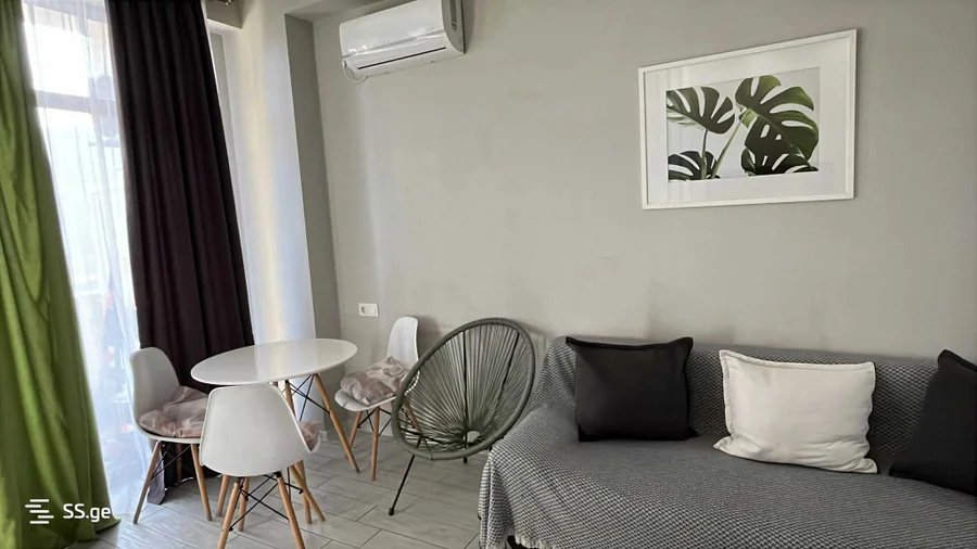 3 room Flat Daily rent. Isani