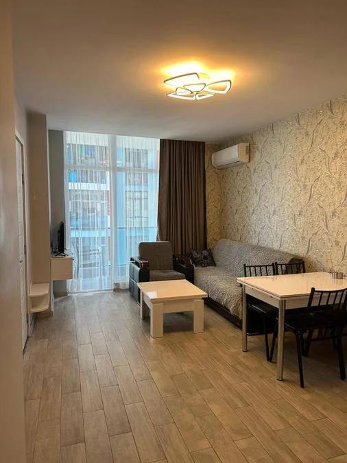 3-комнатная квартира, 65 кв.м, $700