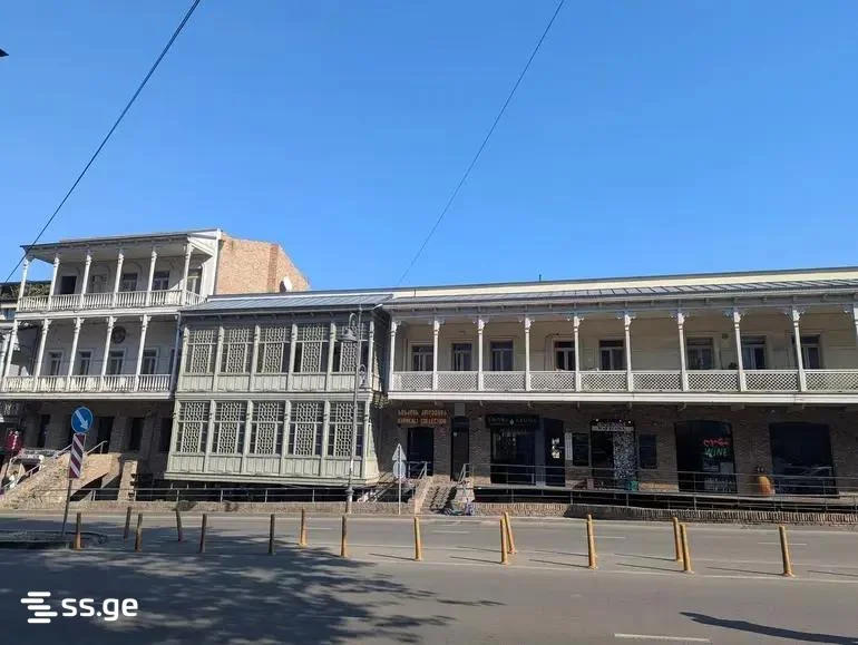 Commercial space For Sale. Sololaki