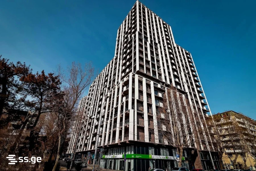 4-комнатная квартира в Тбилиси