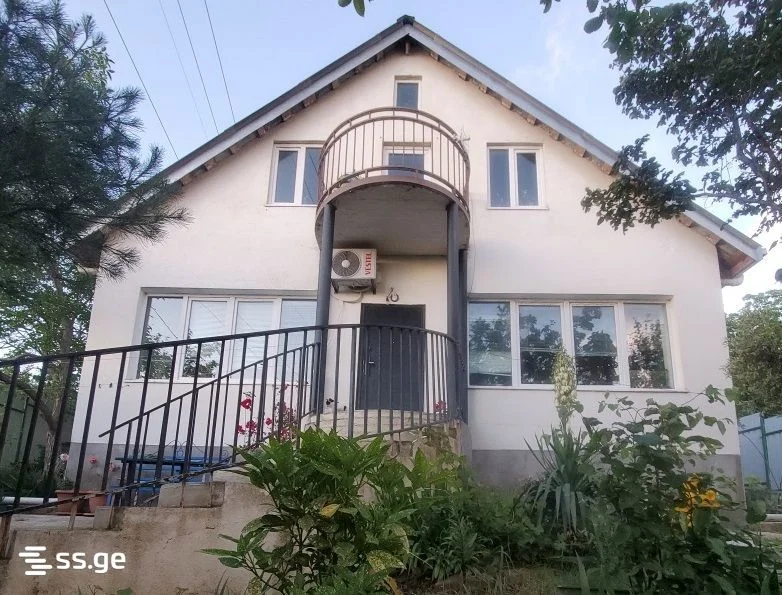 9-комнатный частный дом Продаётся. Глданула