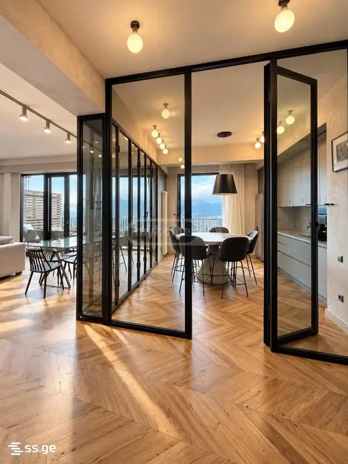 4-комнатная квартира в Сабуртало, 168 м²