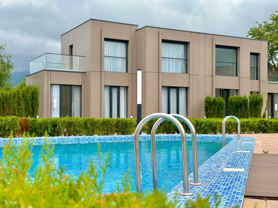 4 room Private House For Sale