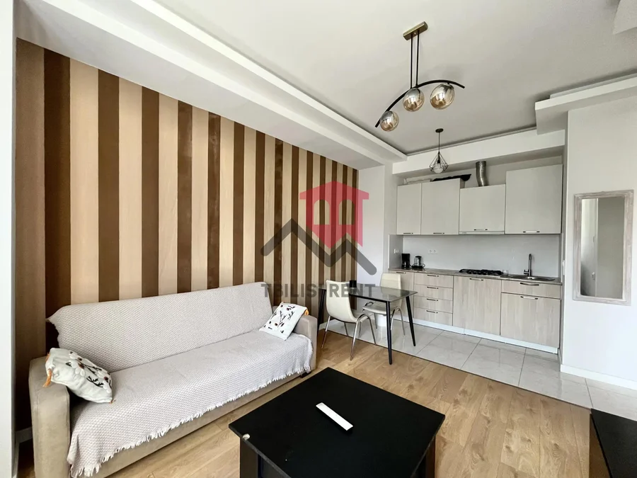 2-комнатная квартира, 45 м², $650