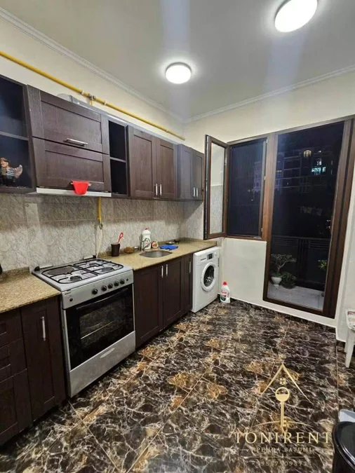 1+2 в Старом Батуми, $800
