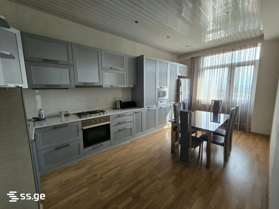 Паркинг на Mirian Mephe St 18 Didi Dighomi