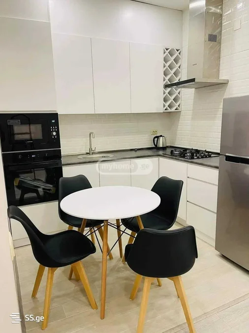 2 room Flat for rent. Mesame masivi
