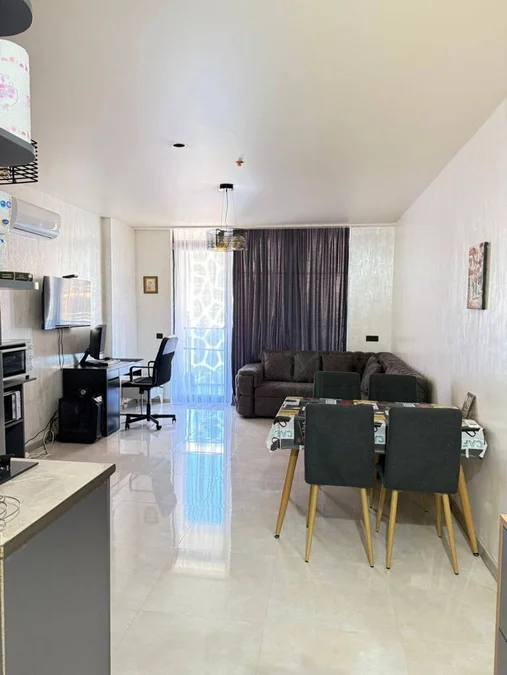Palm Residence: 2-комнатная, 56.0 м²